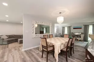 2 Dogwood Rd, Rolling Meadows, IL 60008 - Photo 11