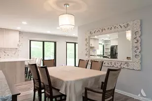 2 Dogwood Rd, Rolling Meadows, IL 60008 - Photo 9