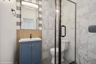 1114 W Grand Ave, Chicago, IL 60642 - Photo 13