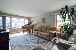 6500 W Raven St, Chicago, IL 60631 - Photo 3