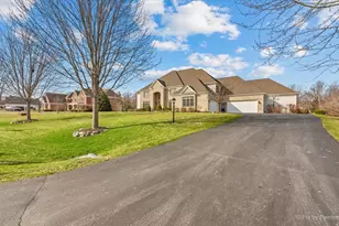 28730 W Harvest Glen Cir, Cary, IL 60013 - Photo 3
