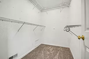566 Yellowstone Ln, Yorkville, IL 60560 - Photo 15