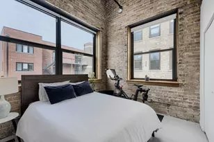 2511 W Moffat St, Chicago, IL 60647 - Photo 17