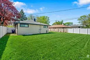 1535 Marshall Dr, Des Plaines, IL 60018 - Photo 43
