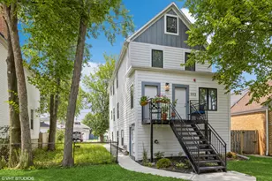 1113 S Taylor Ave, Oak Park, IL 60304 - Photo 1