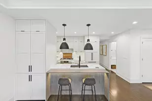 1334 W Walton St, Chicago, IL 60642 - Photo 5
