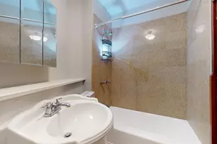 21 E Division St, Chicago, IL 60610 - Photo 9