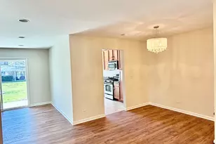 1053 Scanlon Dr, Wheeling, IL 60090 - Photo 5