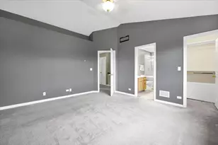 7 Appletree Ct, Lake in the Hills, IL 60156 - Photo 15