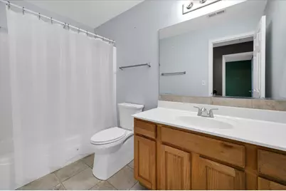 7 Appletree Court, Lake in the Hills, IL 60156 - Photo 23