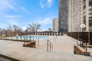 5455 N Sheridan Rd, Chicago, IL 60640 - Photo 9