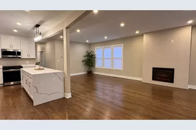 8135 S Bishop Street, Chicago, IL 60620 - Photo 5
