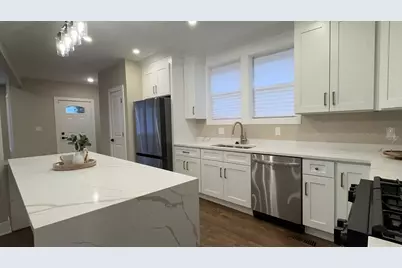 8135 S Bishop Street, Chicago, IL 60620 - Photo 11