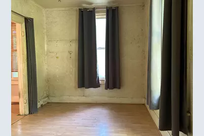 740 E 9th Street, Davenport, IA 52803 - Photo 7