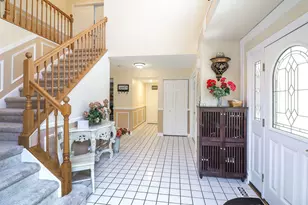 1362 Nightingale Ln, Bartlett, IL 60103 - Photo 3