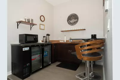 914 N Lake Street #2, Mundelein, IL 60060 - Photo 9