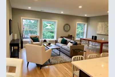 1515 W Sunnyside Avenue #2W, Chicago, IL 60640 - Photo 9