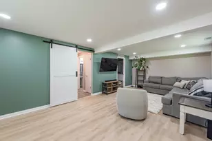 2308 Carriage Ln, Lindenhurst, IL 60046 - Photo 21