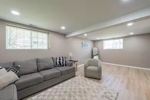 2308 Carriage Ln, Lindenhurst, IL 60046 - Photo 23