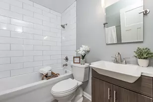 2308 Carriage Ln, Lindenhurst, IL 60046 - Photo 13