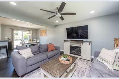 2308 Carriage Lane, Lindenhurst, IL 60046 - Photo 11