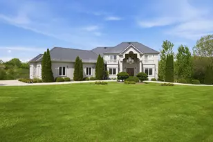 9 Falcon Lakes Dr, South Barrington, IL 60010 - Photo 1