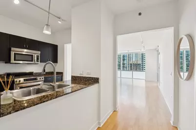 8 E Randolph Street #3102, Chicago, IL 60601 - Photo 3