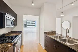 8 E Randolph St, Chicago, IL 60601 - Photo 11