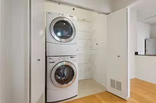8 E Randolph St, Chicago, IL 60601 - Photo 17