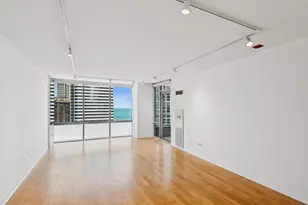 8 E Randolph St, Chicago, IL 60601 - Photo 3