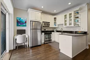 2701 N Mildred Ave, Chicago, IL 60614 - Photo 9
