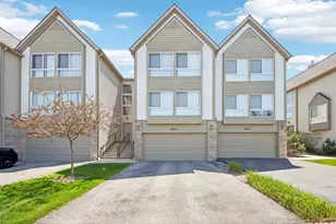 673 E Fountainview Dr, Mundelein, IL 60060 - Photo 1