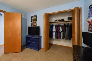 9421 Lindsay St, Orland Hills, IL 60487 - Photo 23