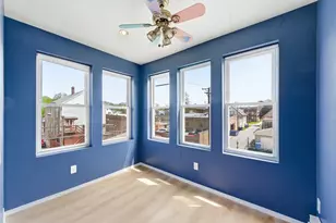 9517 S Escanaba Ave, Chicago, IL 60617 - Photo 7