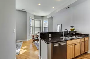 1428 W Walton St, Chicago, IL 60642 - Photo 3