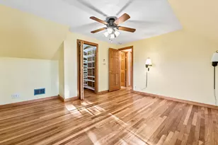 107 N Elmhurst Ave, Mount Prospect, IL 60056 - Photo 21