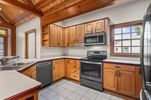 107 N Elmhurst Ave, Mount Prospect, IL 60056 - Photo 11