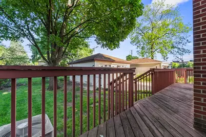 107 N Elmhurst Avenue, Mount Prospect, IL 60056 - Photo 27
