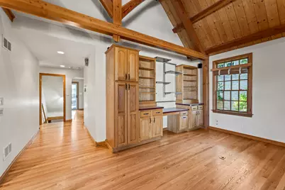 107 N Elmhurst Avenue, Mount Prospect, IL 60056 - Photo 9