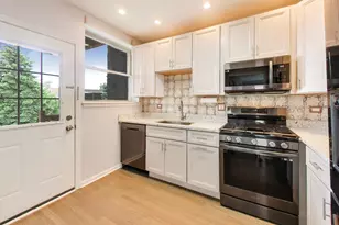 7400 N Seeley Ave, Chicago, IL 60645 - Photo 11