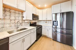 7400 N Seeley Ave, Chicago, IL 60645 - Photo 13