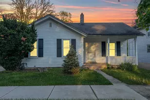 652 S Main St, Naperville, IL 60540 - Photo 1