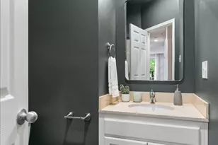 1444 N Bosworth Ave, Chicago, IL 60642 - Photo 19