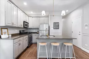 1444 N Bosworth Ave, Chicago, IL 60642 - Photo 9