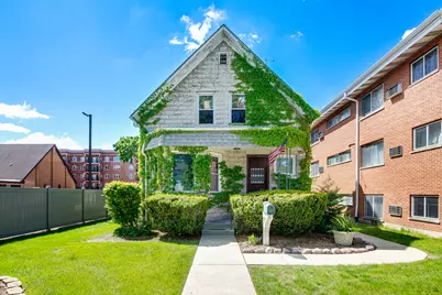422 W Wesley Street, Wheaton, IL 60187 - Photo 1