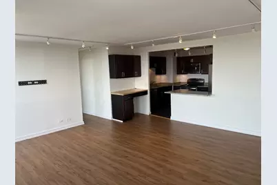 4343 N Clarendon Avenue #2717, Chicago, IL 60613 - Photo 3