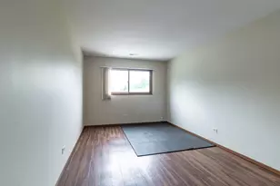 17490 W Chestnut Ln, Gurnee, IL 60031 - Photo 15