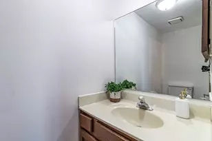 17490 W Chestnut Ln, Gurnee, IL 60031 - Photo 11