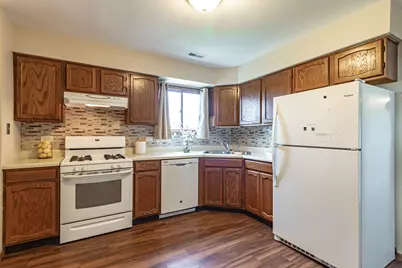 17490 W Chestnut Lane #10D, Gurnee, IL 60031 - Photo 9