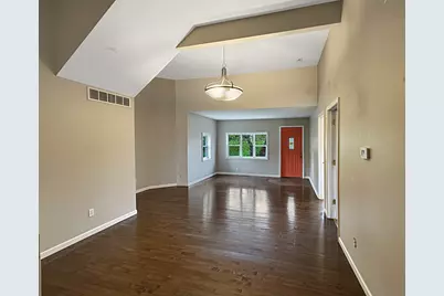 700 E Canal Avenue, Ottawa, IL 61350 - Photo 5